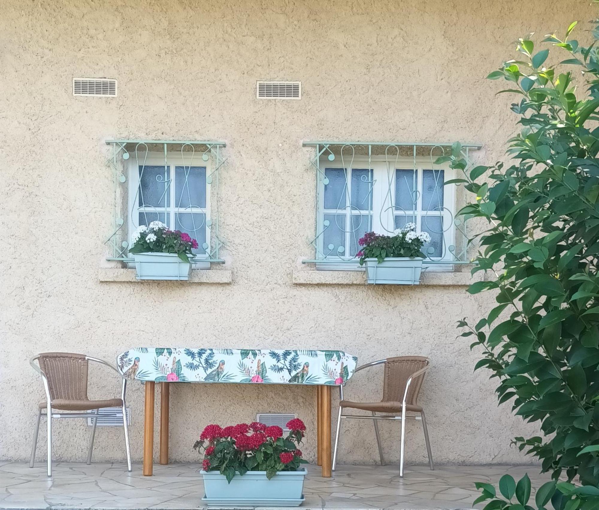 Gentil Coquelicot Apartment Mirepoix  Ngoại thất bức ảnh